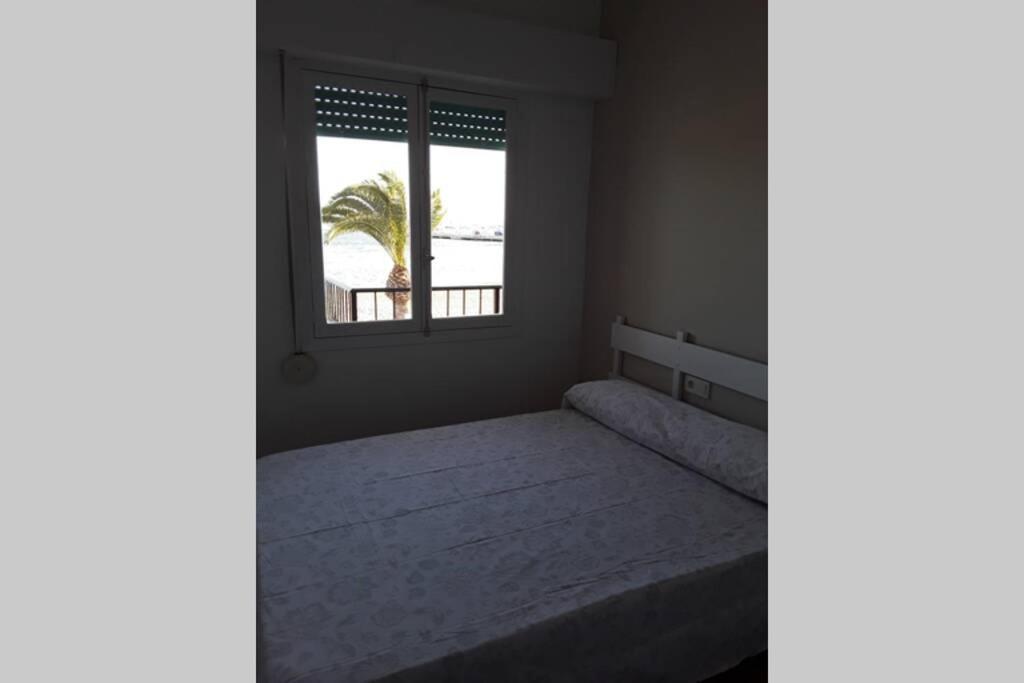 Piso En Primera Linea Con Wifi Y Vistas Al Mar Lo Pagán Εξωτερικό φωτογραφία