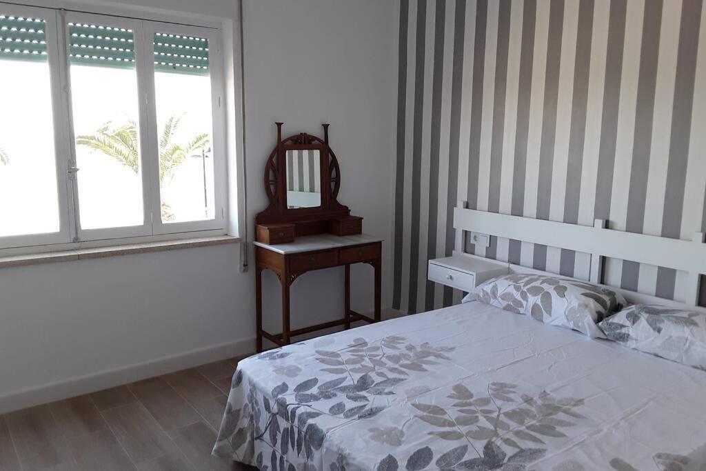 Piso En Primera Linea Con Wifi Y Vistas Al Mar Lo Pagán Εξωτερικό φωτογραφία