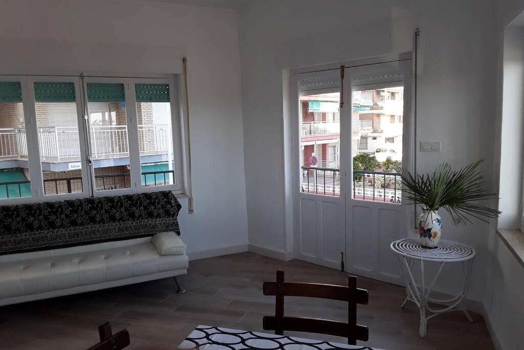 Piso En Primera Linea Con Wifi Y Vistas Al Mar Lo Pagán Εξωτερικό φωτογραφία